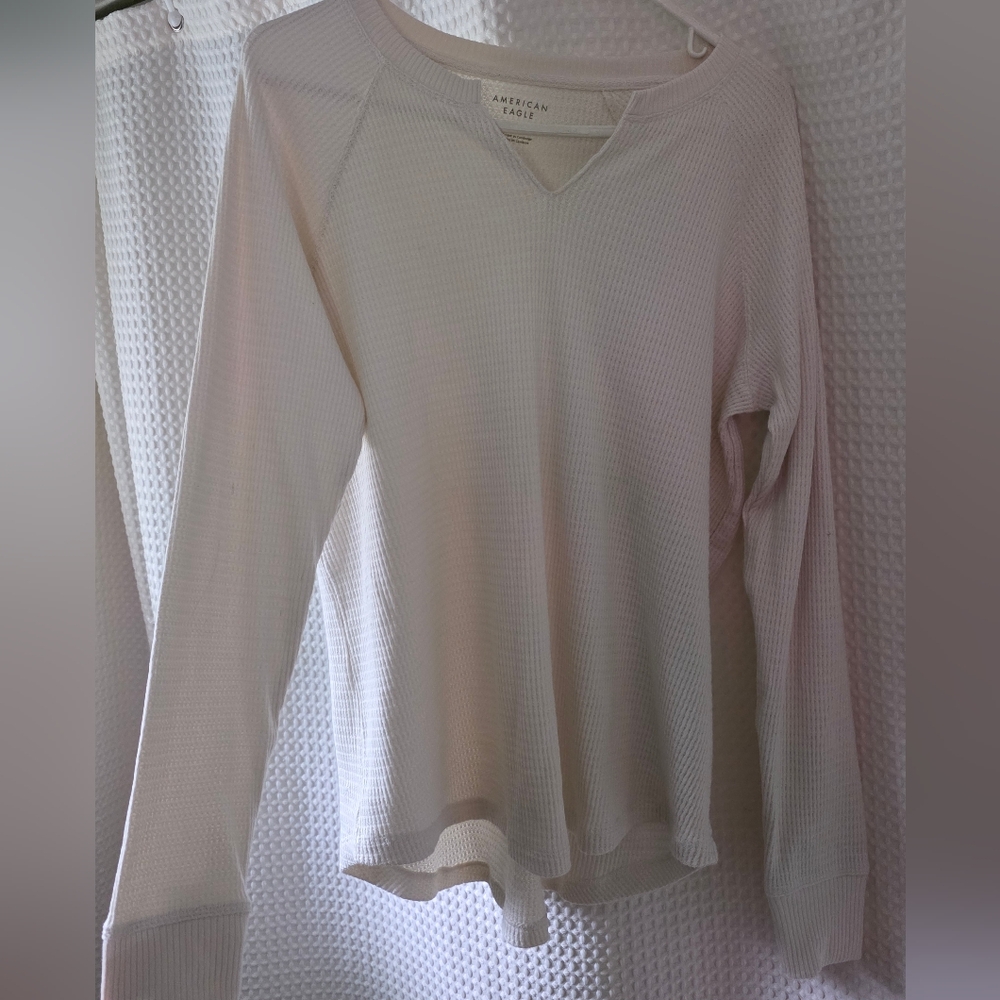 American Eagle Outfitters Women's Off-White Long Sleeve Tee